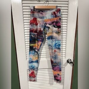 Onzie Multicolor Abstract Leggings